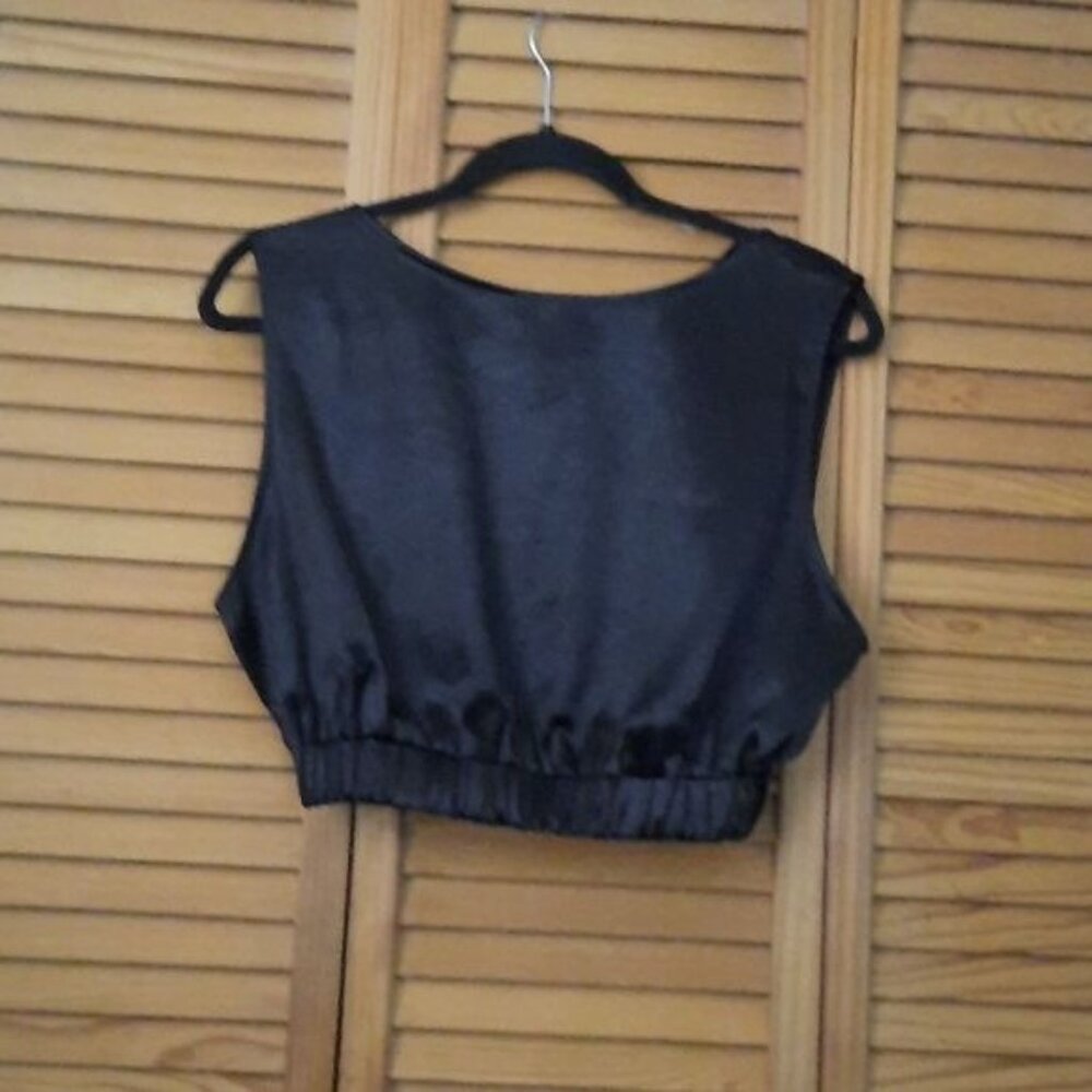Double Zero Black Satin Look Elastic Waist Open Back Crop Top Size Small